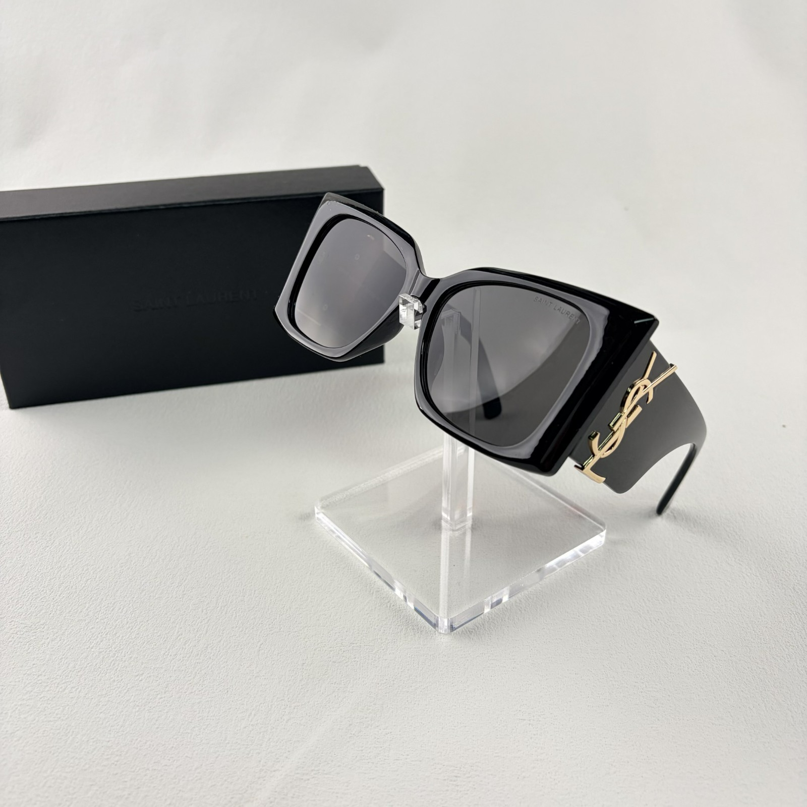 Oversized Square Statement Sunglasses - Black Bold Frame UV Protection