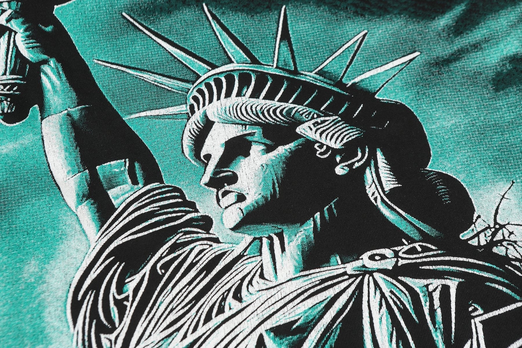 Godspeed Statue of Liberty Graphic Long-Sleeve T-Shirt — detail