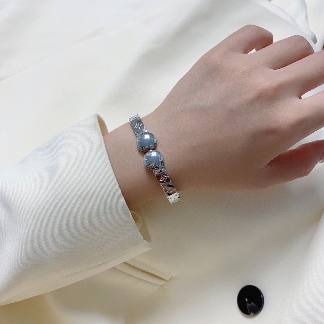 18K Louis Vuitton Vintage Bracelet